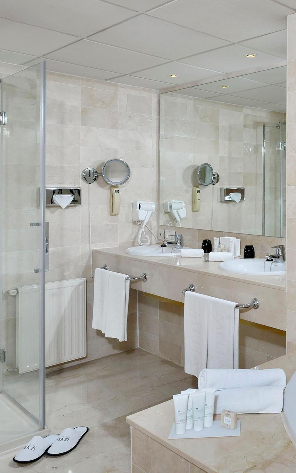 The Level Junior Suite Executive Lounge Access